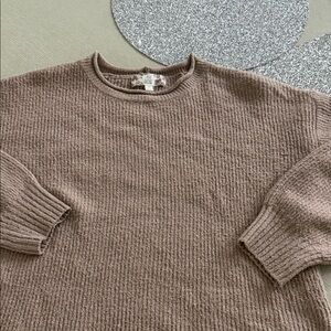Juniors medium Pink Rose Tan Crewneck Sweater